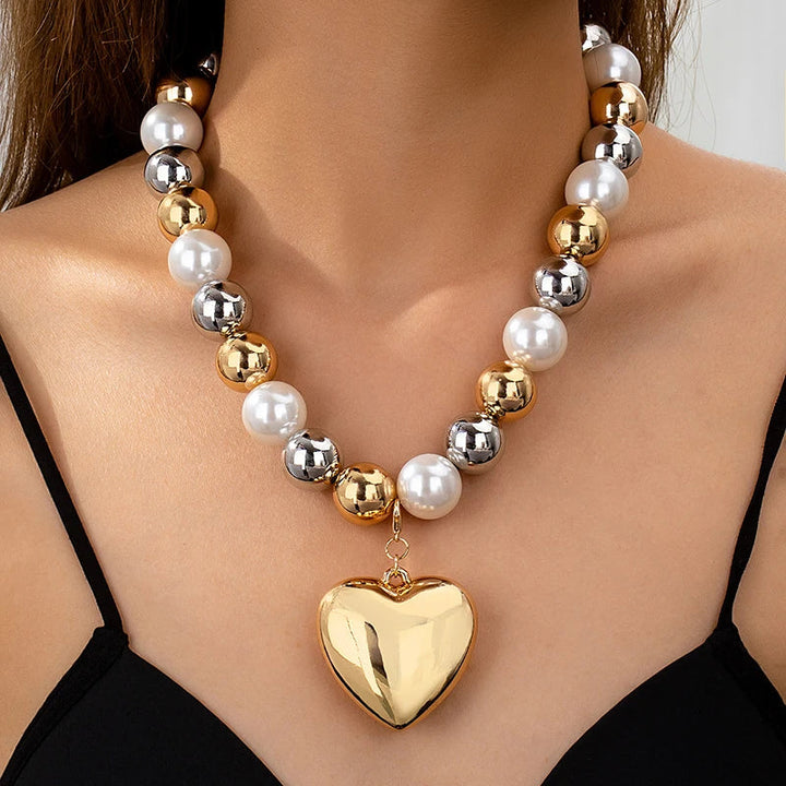 Contour Pendant Bead Necklace