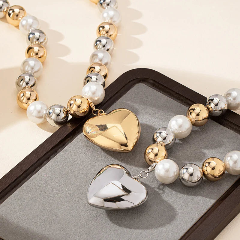 Contour Pendant Bead Necklace