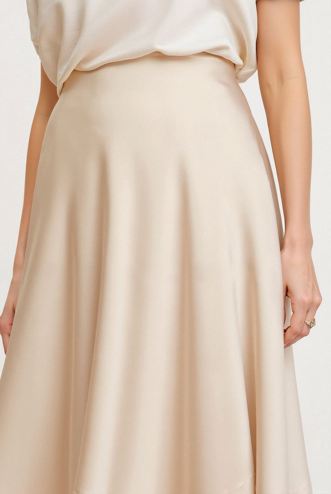 Women’s High-Waist Maxi Skirt – Minimalist A-Line Silhouette